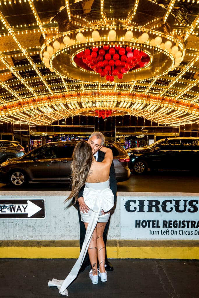 Crunchwraps and Chaos: A Nontraditional Las Vegas Elopement That Did Not Hold Back