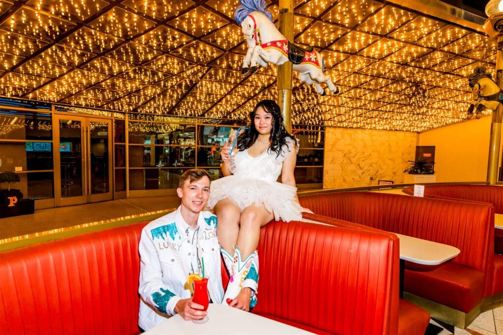 couple posing during their photoshoot