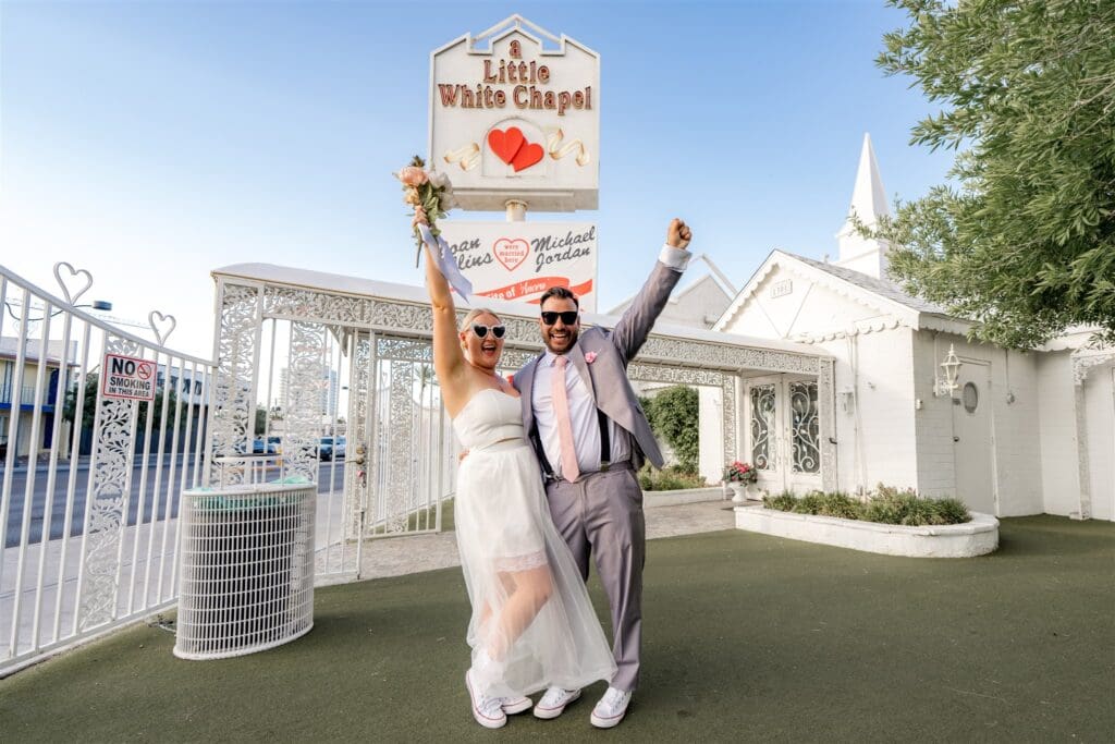 The Only Rule for This Sassy Little White Wedding Chapel Elopement? Just. Have. Fun.
