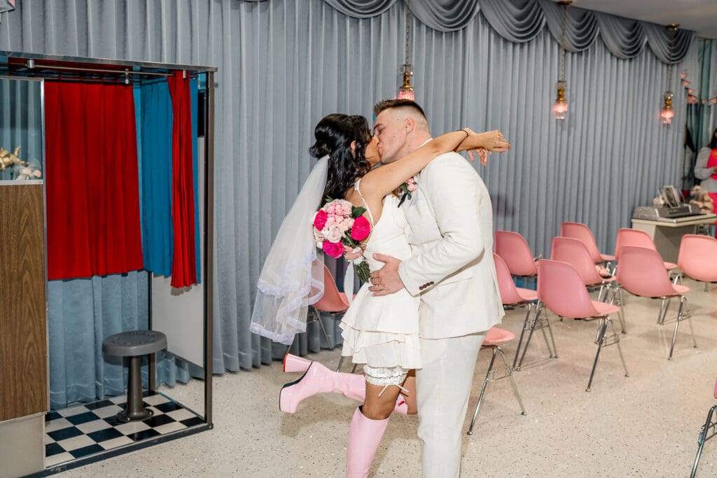 Couple at their dream, Vegas development