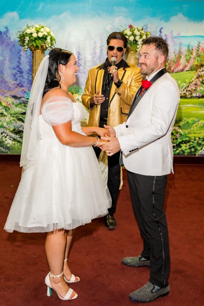 No Rules, Just Neon: The Playful Las Vegas Elopement Everyone’s Talking About