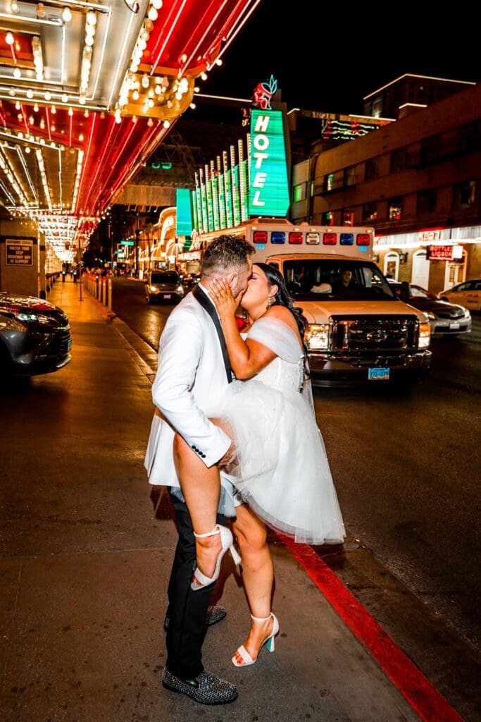 No Rules, Just Neon: The Playful Las Vegas Elopement Everyone’s Talking About