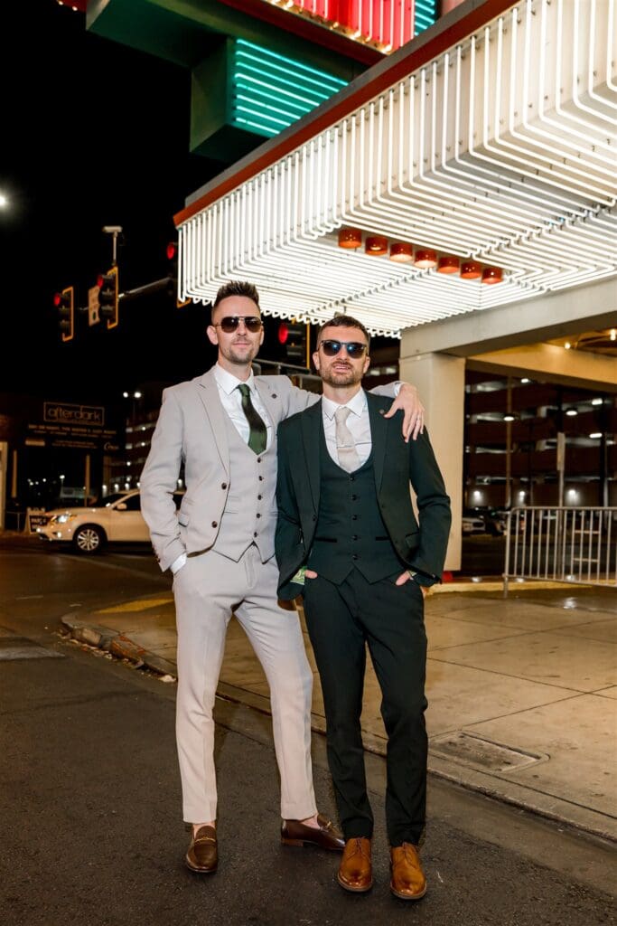 bold vegas elopement