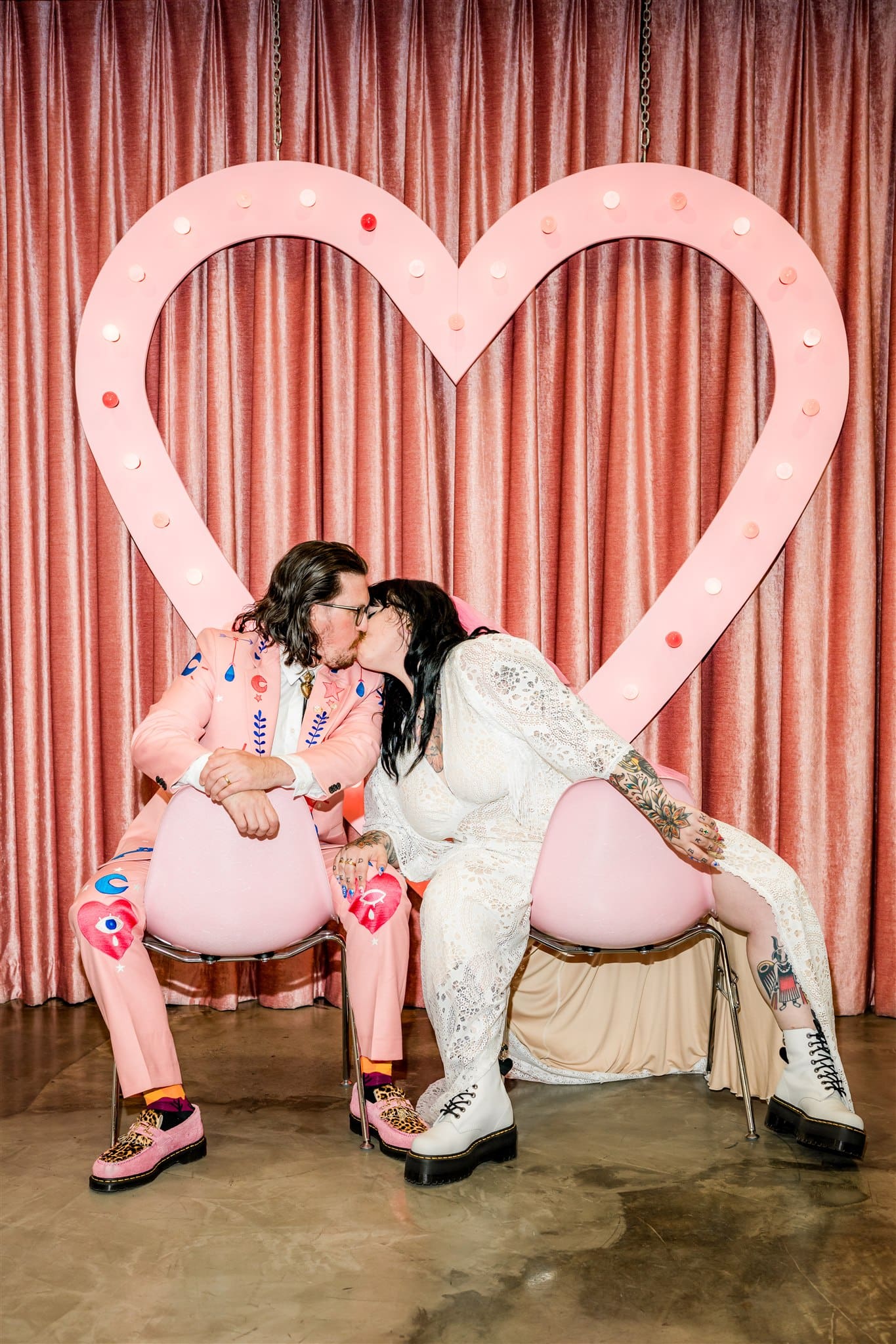 fun bridal portraits in las vegas