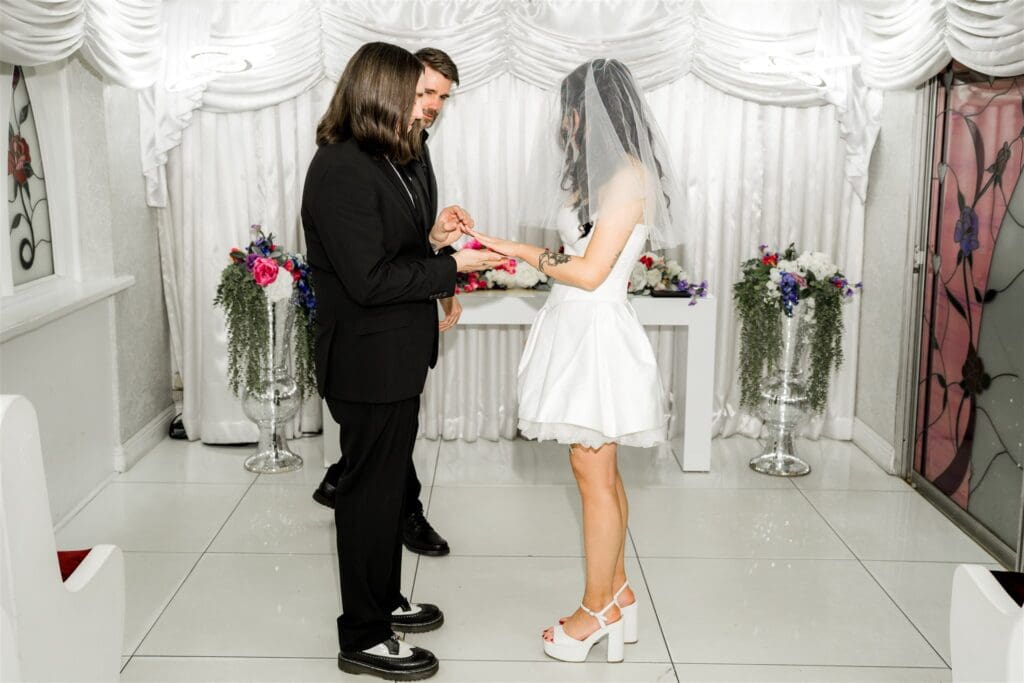 Are You Fun or Are You Lying? A Reckless Las Vegas Elopement at Little White Chapel