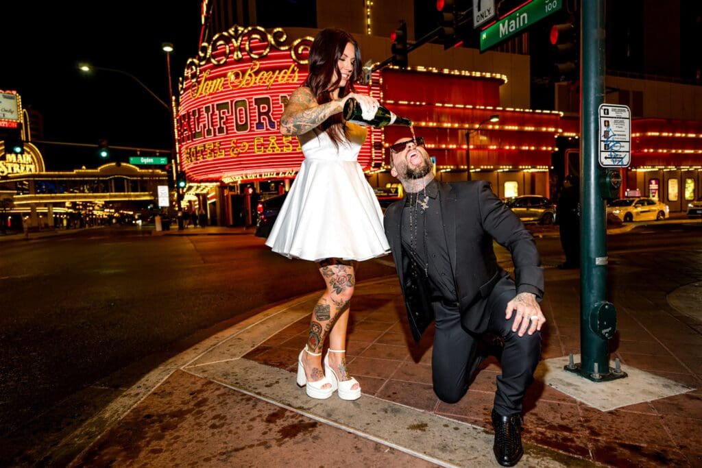 couple photoshoot in downtown fremont street